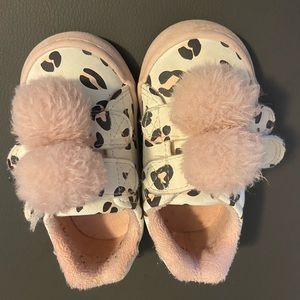 Cream sneakers with pink and black Leopard print